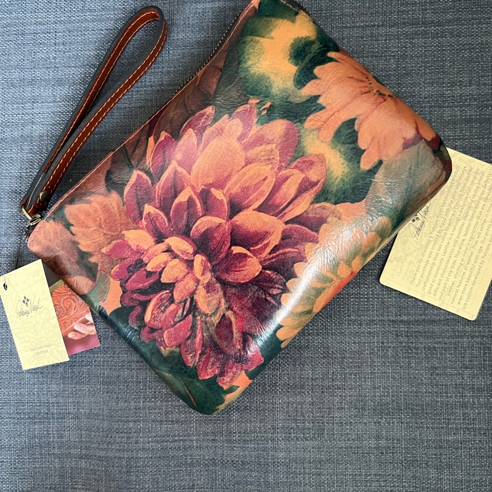 NWT PATRICIA NASH CASSINI WRISTLET MAKE-UP BAG